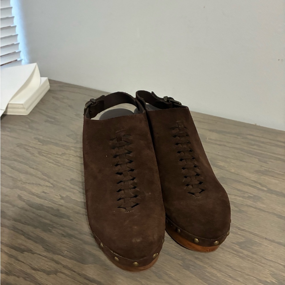 Anthropologie pilcro clogs size 40 suede color chocolate. - Picture 6 of 9